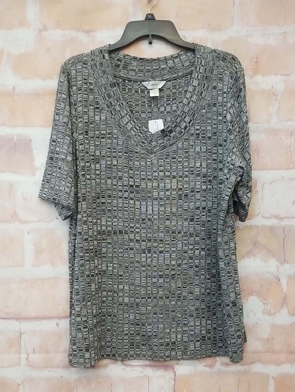 NEW CJ Banks Gray Textured V-Neck Short Sleeve Top Size 1X